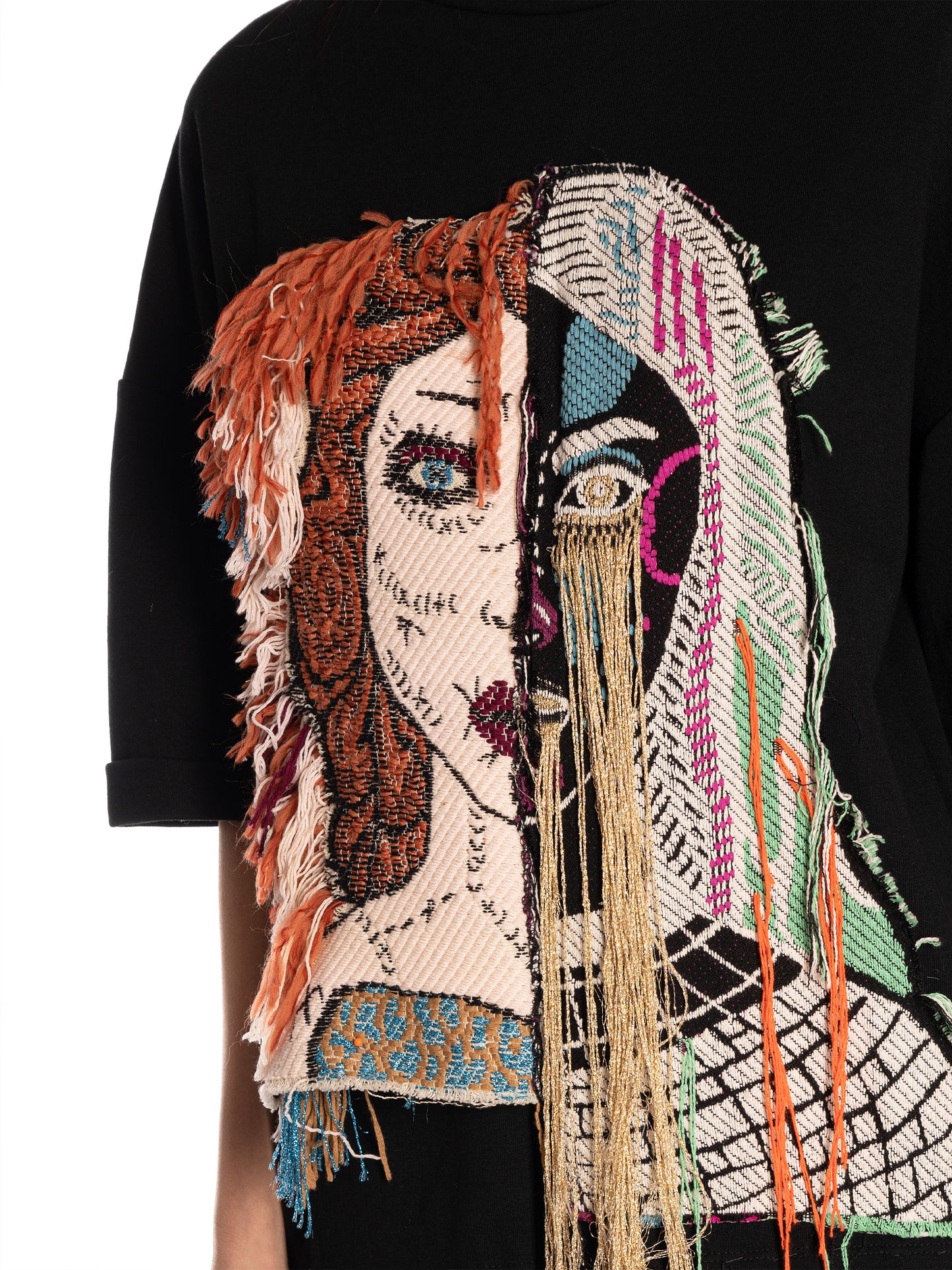 Maglia oversize con ricamo e frange