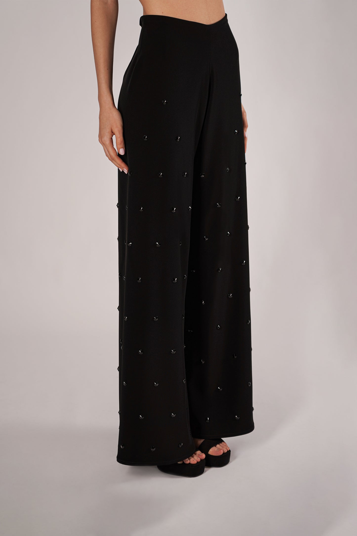 Pantalone palazzo con ricamo