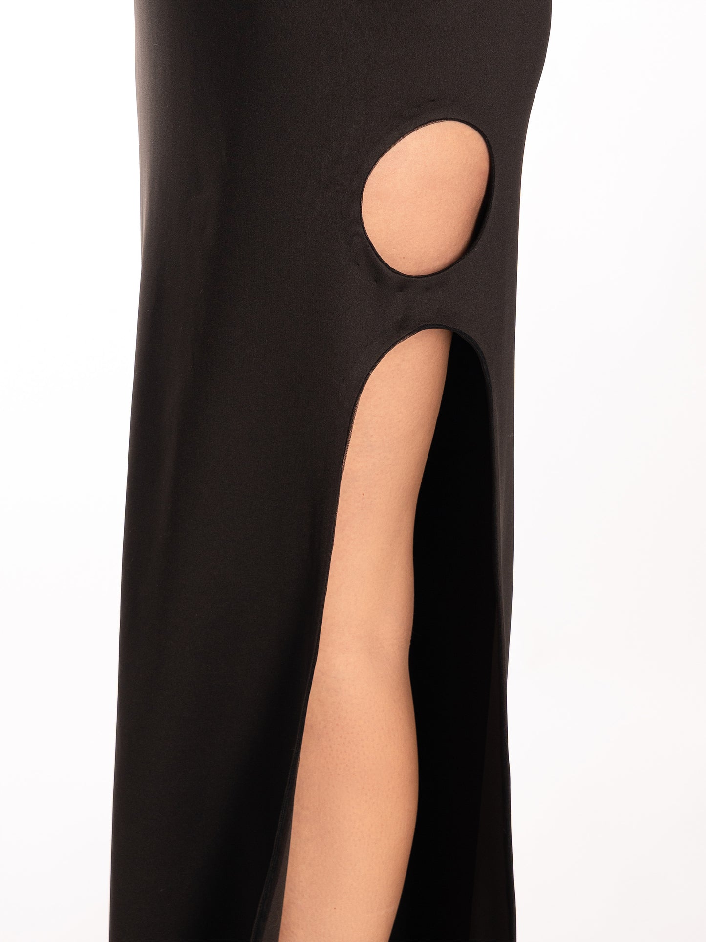 Abito lungo con cut out