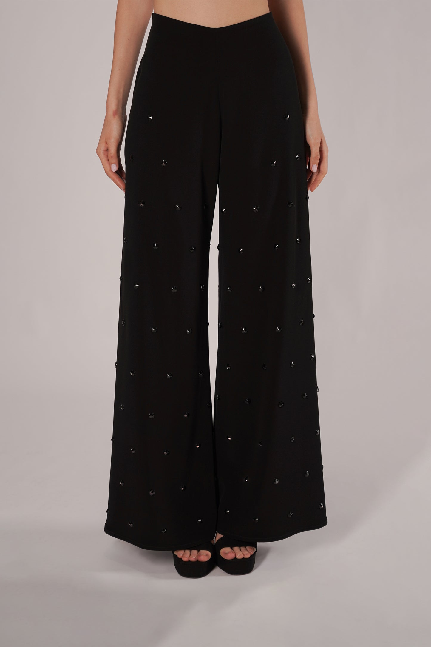Pantalone palazzo con ricamo