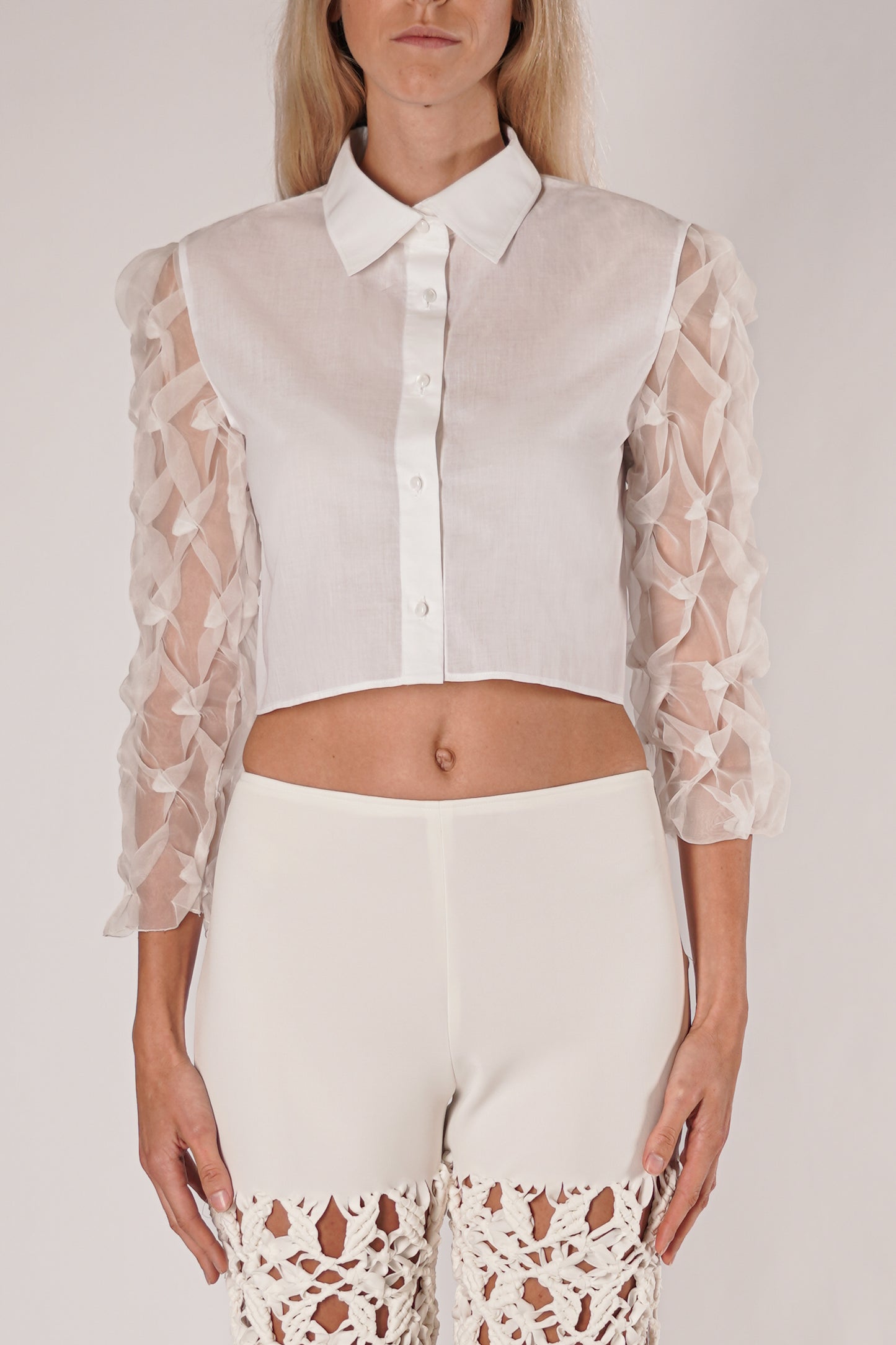 Camicia corta con maniche in organza
